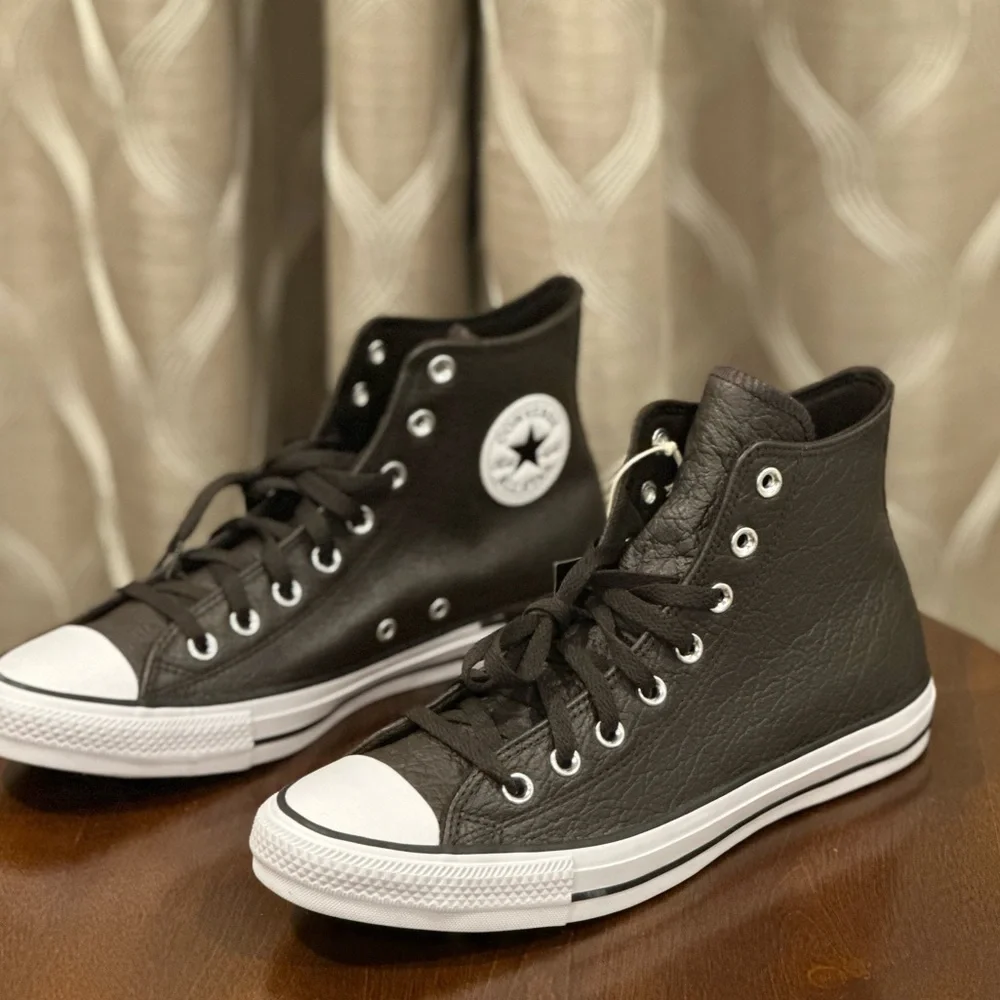 Converse All Star Chuck Taylor New Brown Leather Sneakers - NWT - Picture 1 of 13
